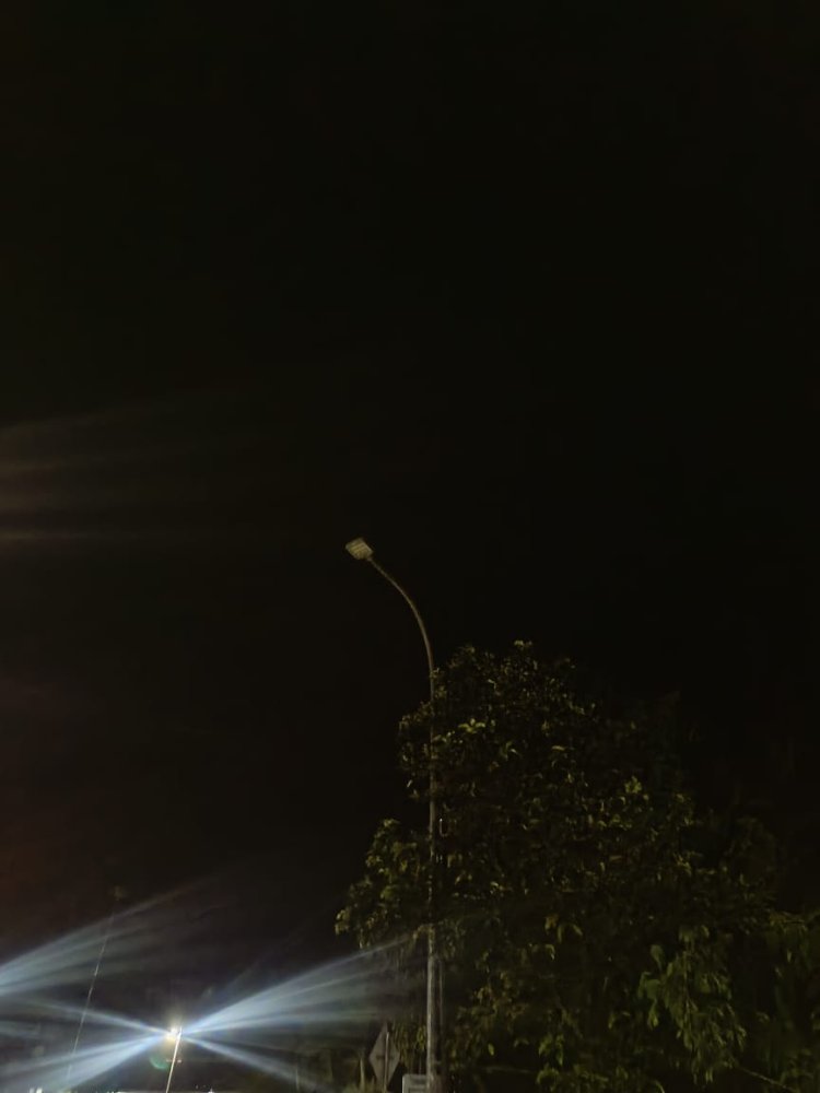 Jur Kawasan Wisata Pantai Anyer - Cinangka banyak Jalan Berlubang dan lampu PJU Padam