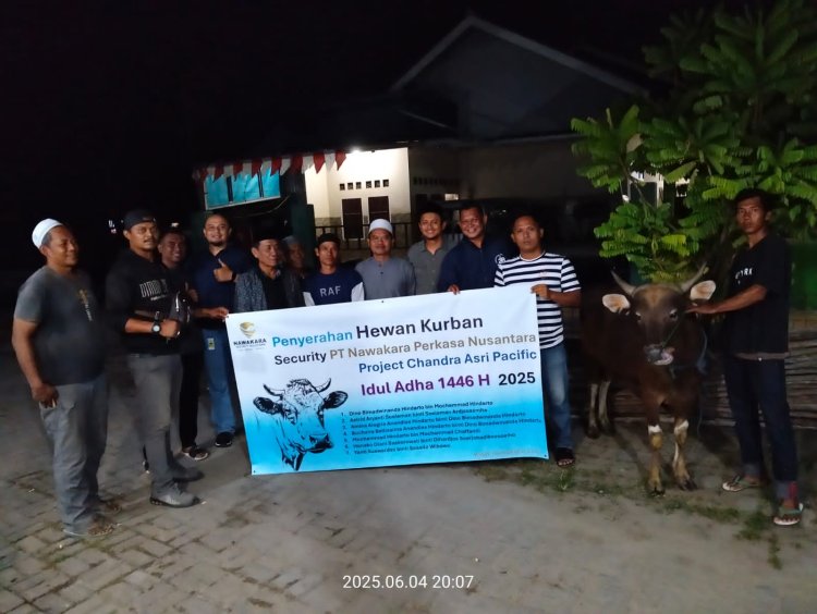 PT Nawakara Perkasa Nusantara Berikan Hewan Kurban Kepada Warga Sekitar Perusahaan