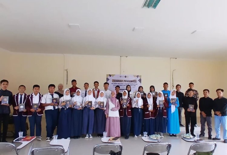 Sinergi Mahasiswa dan Pelajar Cinangka: Literasi sebagai Jalan Perubahan Sosial