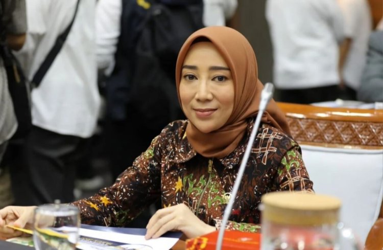 Anak Buah Prabowo Suarakan Kesejahteraan Guru Madrasah Swasta di DPR