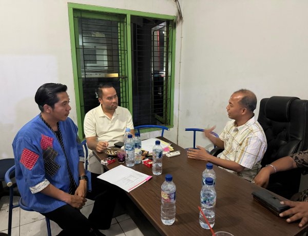 VIRAL! Data Pribadi Dipakai Ajukan Kredit Tanpa Izin, Warga Geruduk Kantor Mutiara Multi Finance di Serang