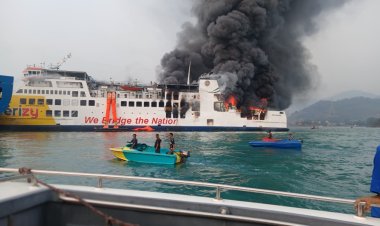 Kepanikan di Selat Sunda: KMP Batu Mandi Dilalap Api, Evakuasi Masih Berlangsung